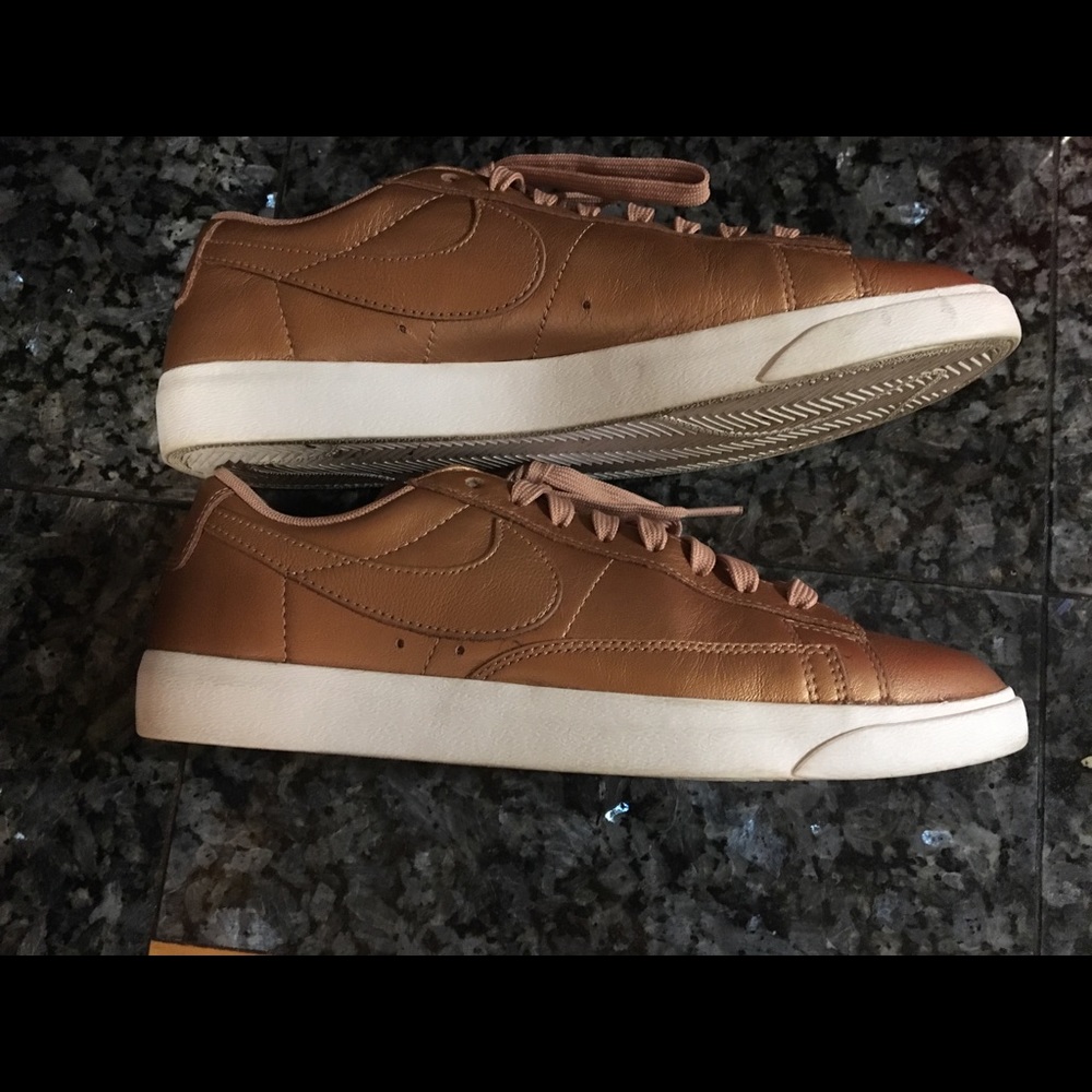 RARE Rose Gold Nike Casual Sneakers